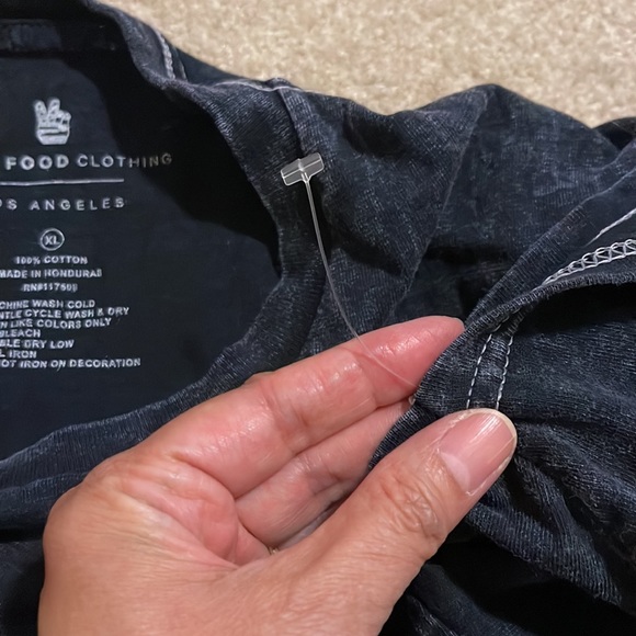 Pink Floyd Junk Food The Dark Side of the Moon Black Acid Wash Tee NWOT-XL - Picture 8 of 8